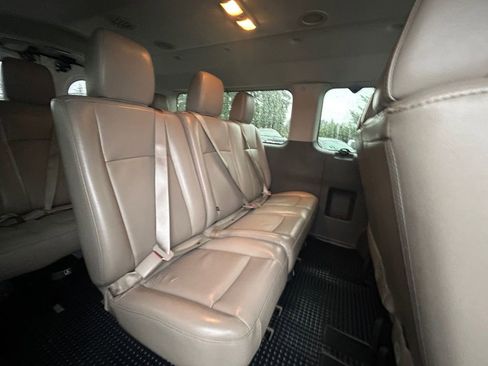 Used 2014 Nissan NV 3500 SL w/ Technology Package image 35