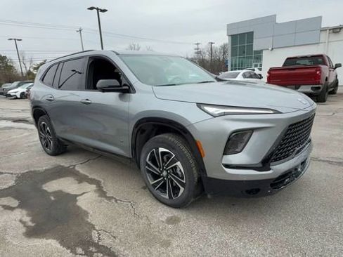 Used 2025 Buick Enclave Sport Touring image 2