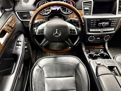 Used 2013 Mercedes-Benz GL 450 4MATIC image 2