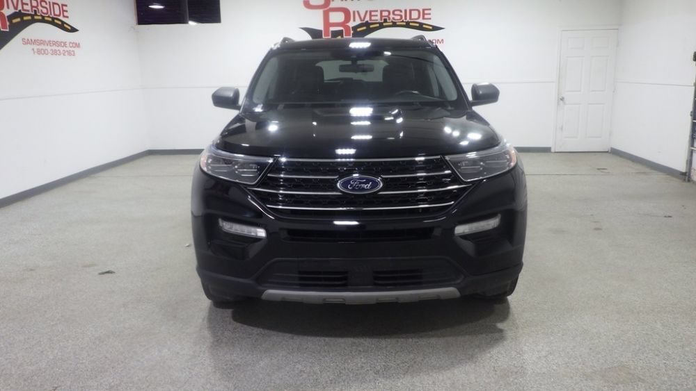 Used 2022 Ford Explorer XLT w/ Equipment Group 202A AWD/4WD image 6