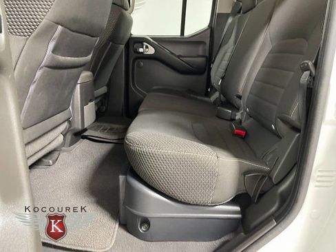 Used 2018 Nissan Frontier PRO-4X AWD/4WD image 21