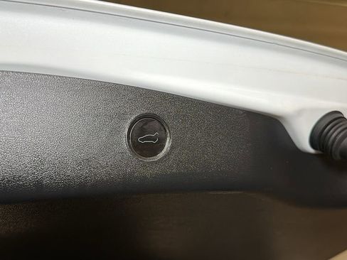 Used 2023 Tesla Model 3 Standard Range image 14