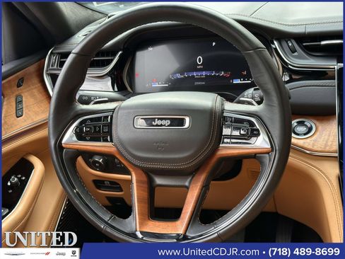 Used 2022 Jeep Grand Cherokee Summit image 17