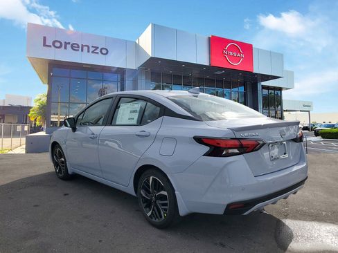 New 2025 Nissan Versa SR w/ Trunk Package image 6
