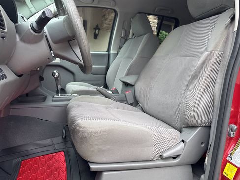 Used 2019 Nissan Frontier SV AWD/4WD image 9