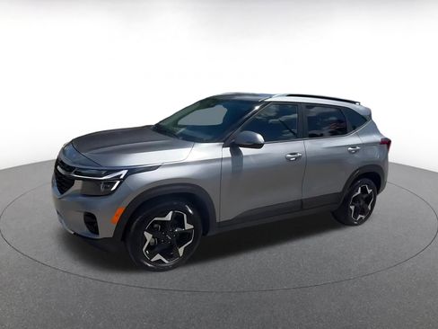 Used 2025 Kia Seltos S FWD image 8
