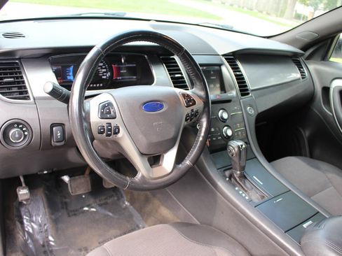 Used 2014 Ford Taurus SEL w/ Equipment Group 201A FWD image 17