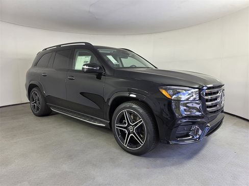 New 2026 Mercedes-Benz GLS 450 4MATIC image 1