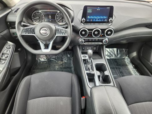 Used 2024 Nissan Sentra SV FWD image 10