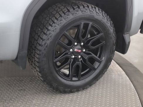 Used 2024 GMC Sierra 1500 Elevation image 14