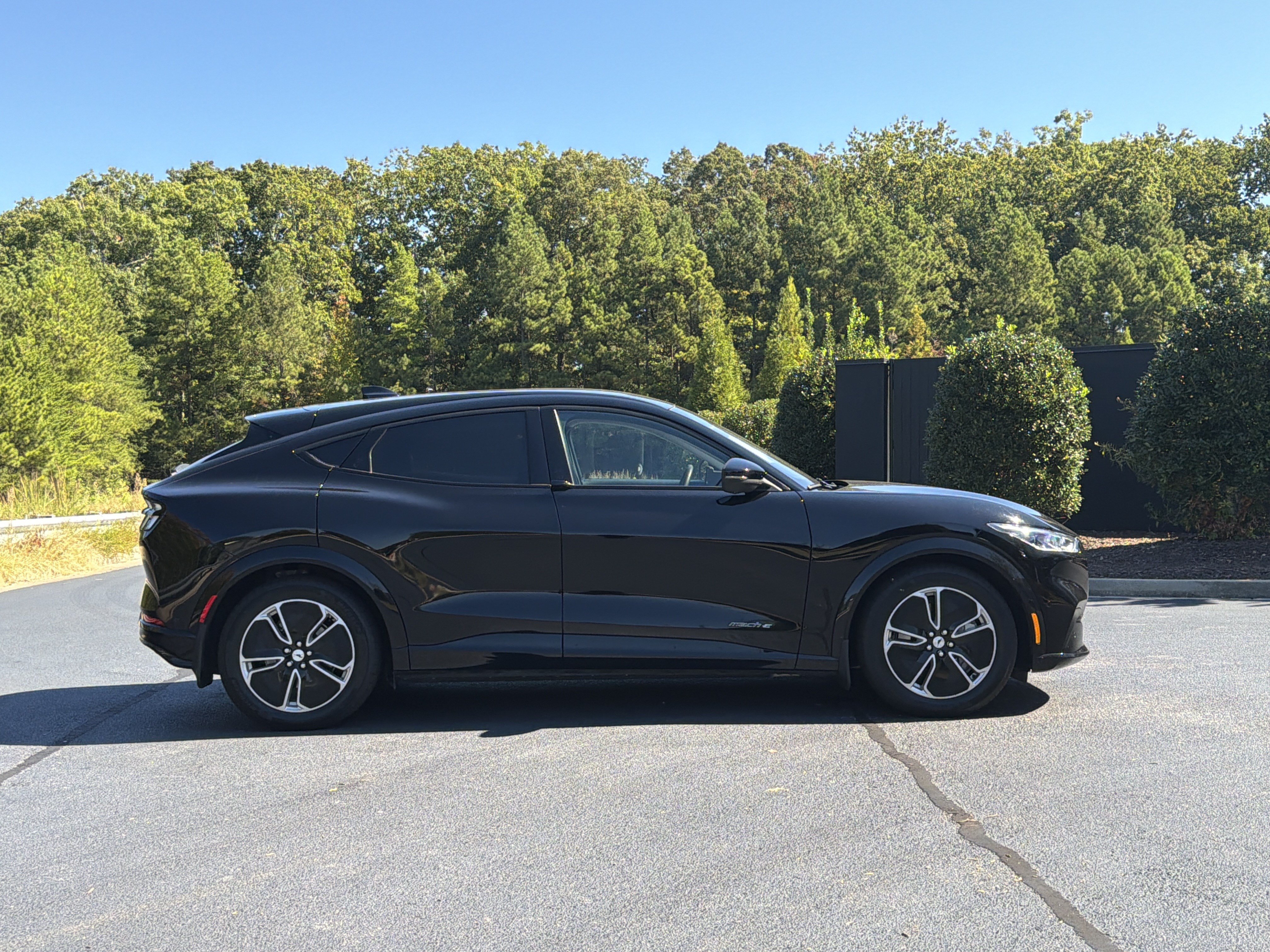 Used 2023 Ford Mustang Mach-E Premium RWD image 5