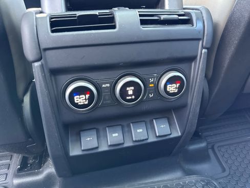 Used 2020 Land Rover Defender 110 HSE image 22