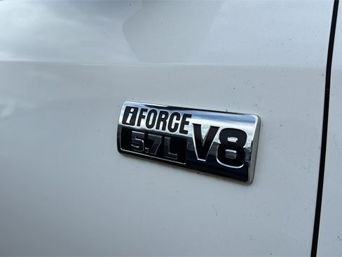 Used 2016 Toyota Tundra SR5 image 9