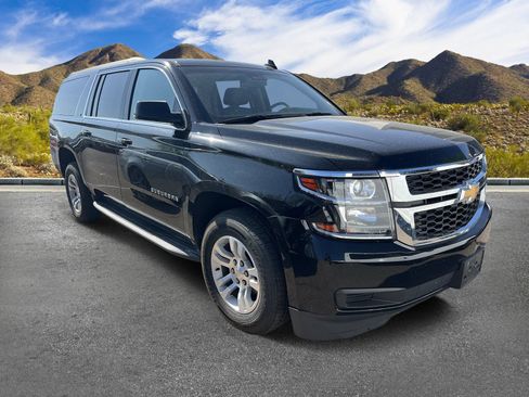 Certified 2019 Chevrolet Suburban LT AWD/4WD image 3