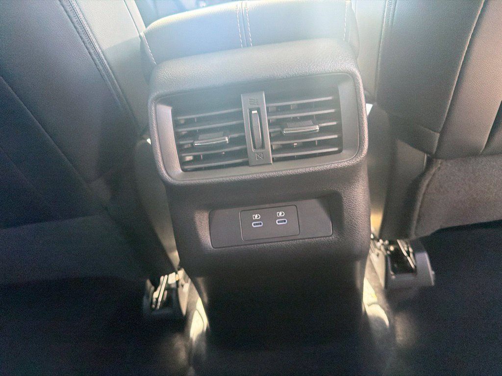 Used 2025 Nissan Murano SL w/ Cargo Package AWD/4WD image 6