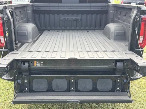 Used 2019 GMC Sierra 1500 AT4 w/ AT4 Premium Package AWD/4WD image 23