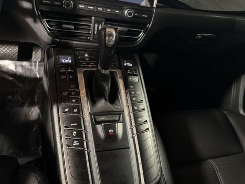 Used 2019 Porsche Macan image 27