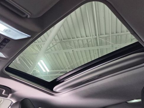 Used 2021 Toyota RAV4 XLE Premium FWD image 19