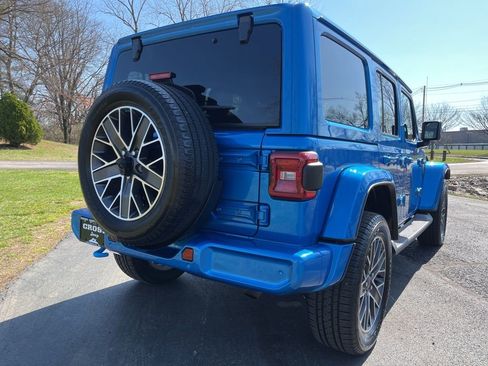 Used 2023 Jeep Wrangler Unlimited Sahara image 47