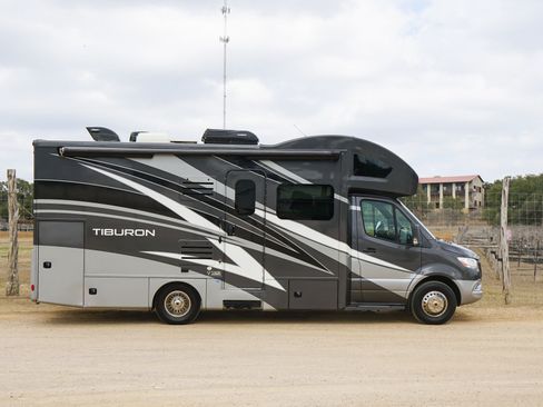 Used 2020 Mercedes-Benz Sprinter 3500 image 13