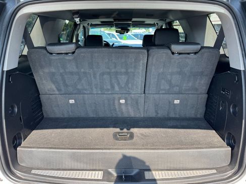 Used 2019 GMC Yukon SLT AWD/4WD image 18