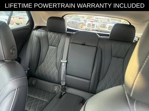 Used 2023 Buick Envision Avenir FWD image 4