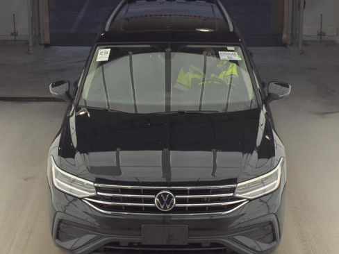 Used 2022 Volkswagen Tiguan SE image 4