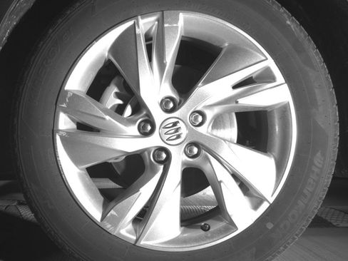 Used 2025 Buick Encore GX Preferred AWD/4WD image 12