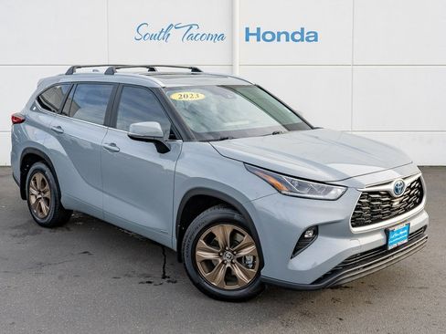 Used 2023 Toyota Highlander Bronze Edition image 2