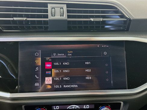 Used 2020 Audi Q3 2.0T Premium w/ Convenience Package AWD/4WD image 21