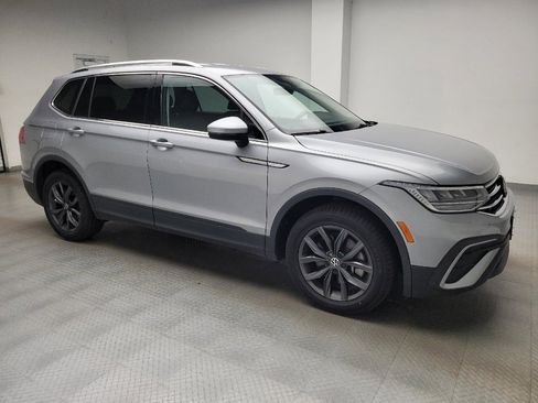 Used 2022 Volkswagen Tiguan SE AWD/4WD image 11