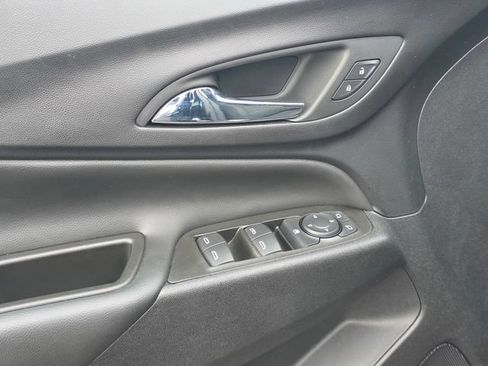 Certified 2023 Chevrolet Equinox LT w/ LPO, Cargo Package FWD image 11