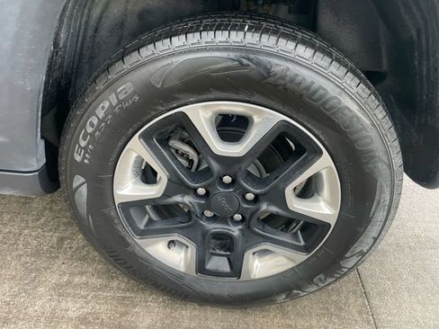 Used 2018 Jeep Compass Trailhawk w/ Leather Interior Group AWD/4WD image 28