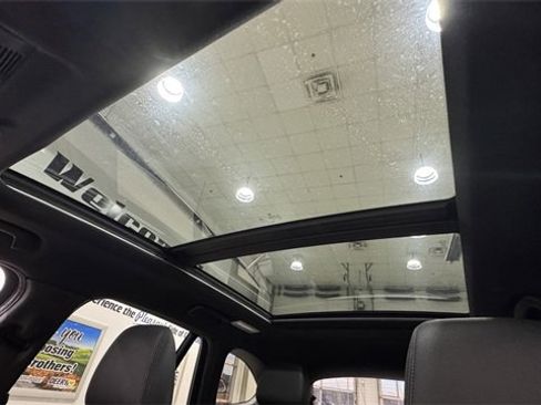 Used 2017 BMW X1 xDrive28i image 17