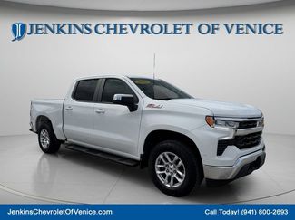 Used 2022 Chevrolet Silverado 1500 LT w/ Z71 Off-Road Package AWD/4WD video 1