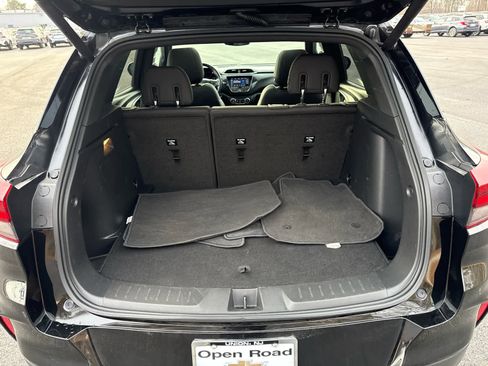 Used 2023 Chevrolet TrailBlazer RS w/ Sun and Liftgate Package image 10