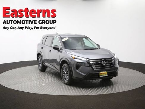 Used 2024 Nissan Rogue S AWD/4WD image 50
