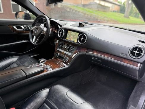 Used 2013 Mercedes-Benz SL 63 AMG image 17