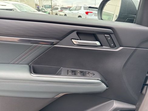 New 2026 GMC Acadia AT4 w/ Luxury Package image 14