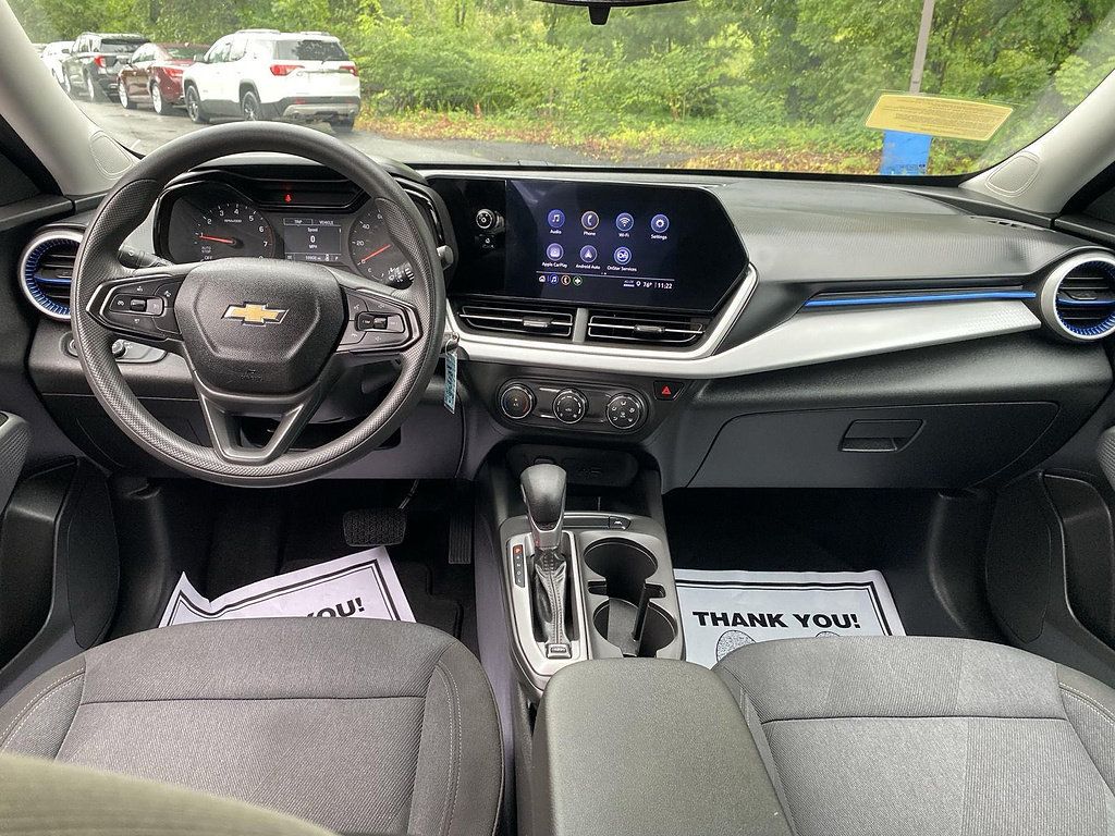 Certified 2024 Chevrolet Trax LS FWD image 32