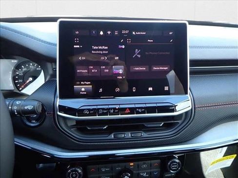 New 2025 Jeep Compass Trailhawk image 15