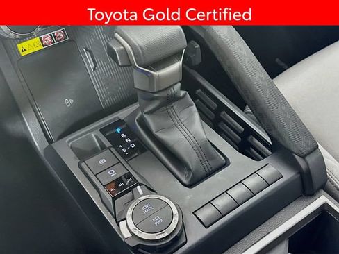 Certified 2024 Toyota Tacoma SR5 AWD/4WD image 18