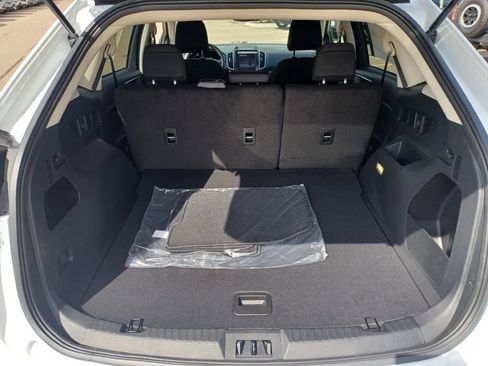Used 2024 Ford Edge SE image 14