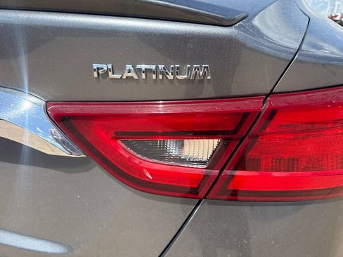 Used 2016 Nissan Maxima Platinum w/ Interior Lighting Package FWD image 9