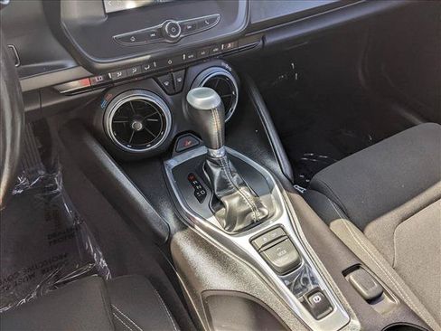 Used 2017 Chevrolet Camaro LT RWD image 12