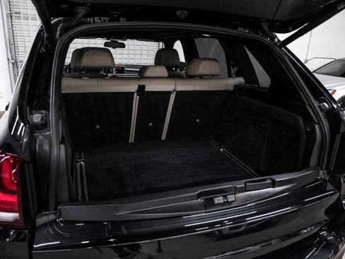 Used 2015 BMW X5 xDrive35d image 51