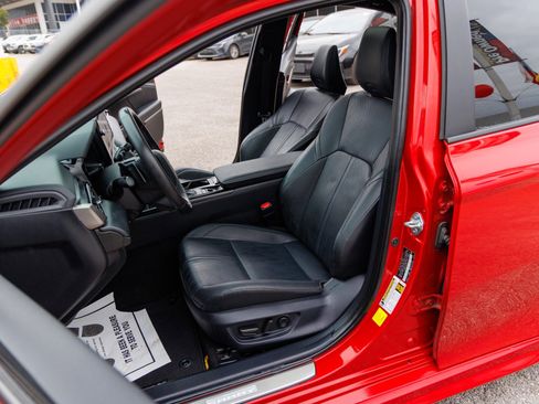 Used 2025 Toyota Camry XSE image 43