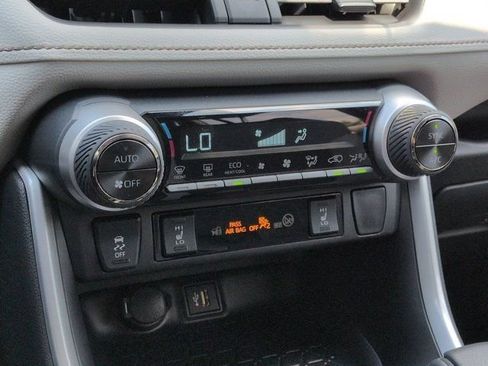 Certified 2025 Toyota RAV4 XLE w/ Convenience Package AWD/4WD image 15