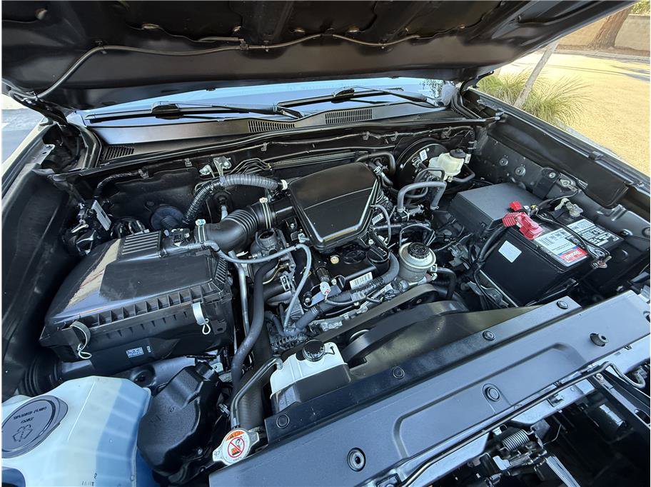 Used 2017 Toyota Tacoma SR AWD/4WD image 21