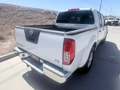 Used 2009 Nissan Frontier SE w/ SE Value Truck Pkg RWD image 8